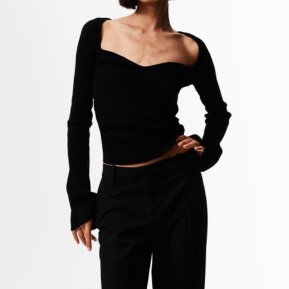 H&M Black Ribbed Long Sleeve Knit Top – Heart Neckline, Y2K Minimalist Chic